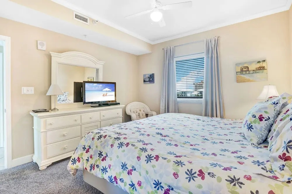Sanibel 306- Pool Beach Floor-2-ceiling Windows