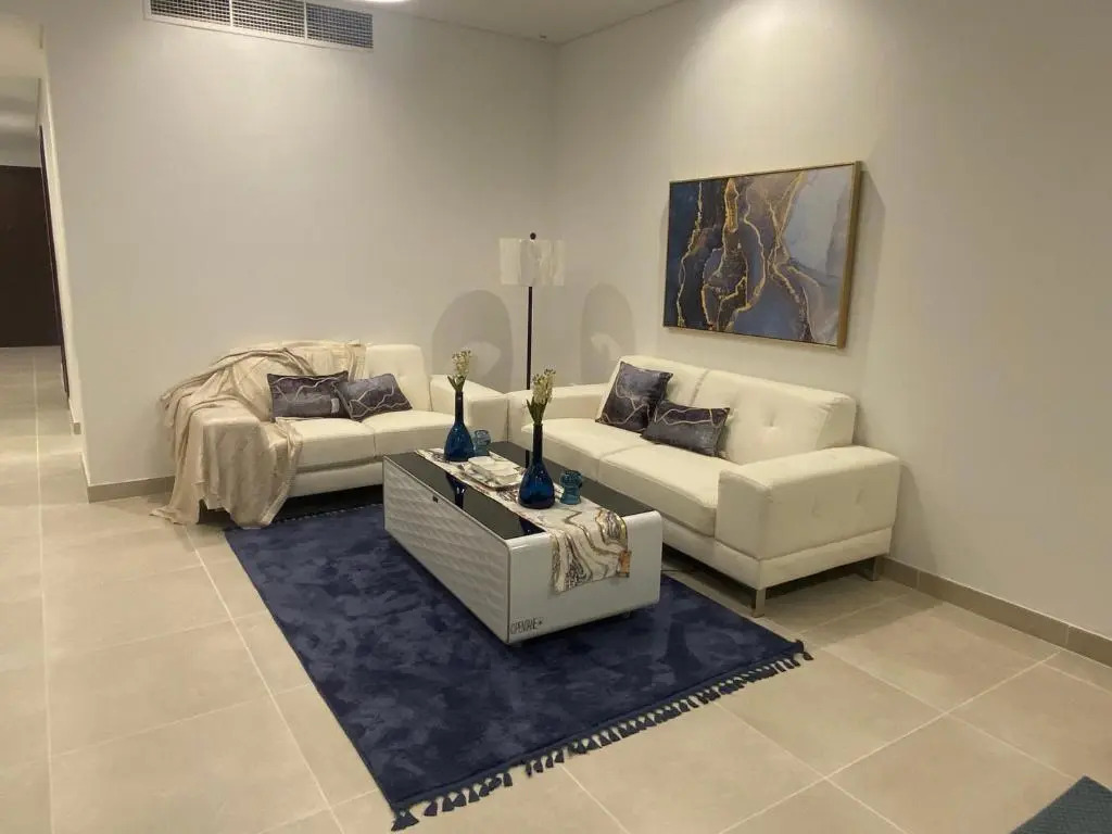 Luxury condo with beautiful views, beach and pools