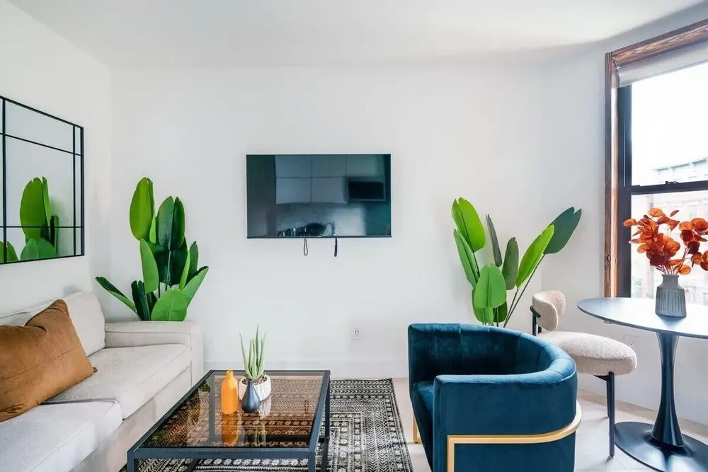 48 Midtown West Apt