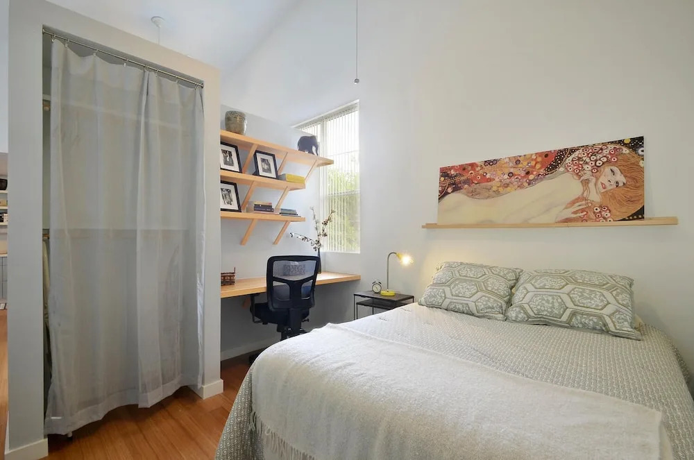1BR South Austin Steps from 1st by RedAwning