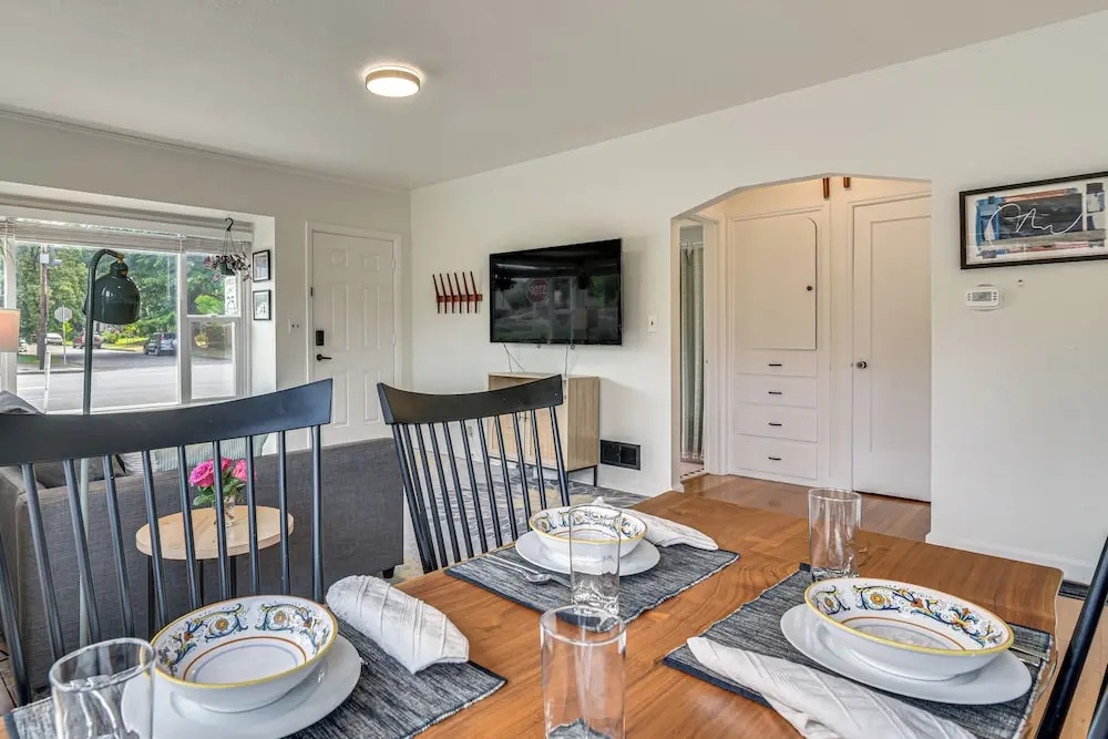 Walkable North Portland Home Near Peninsula Park