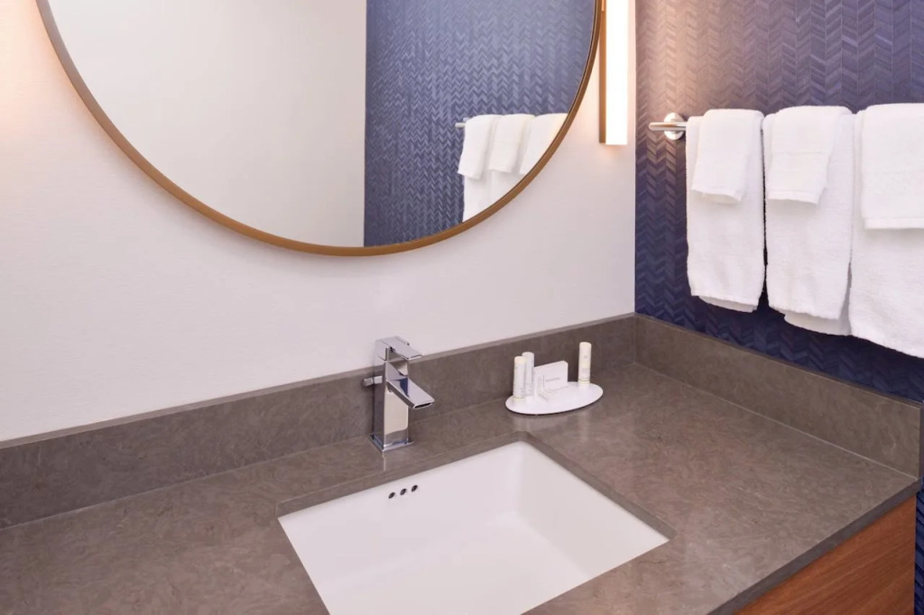 Fairfield Inn and Suites by Marriott Bakersfield Central