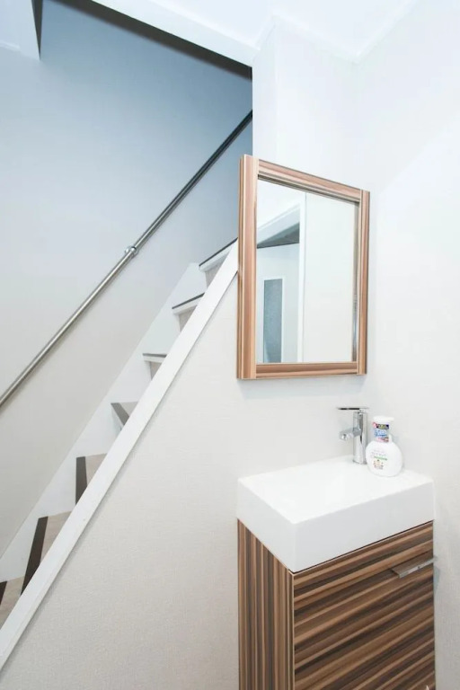 YUYU House - Imazado Anywhere Door