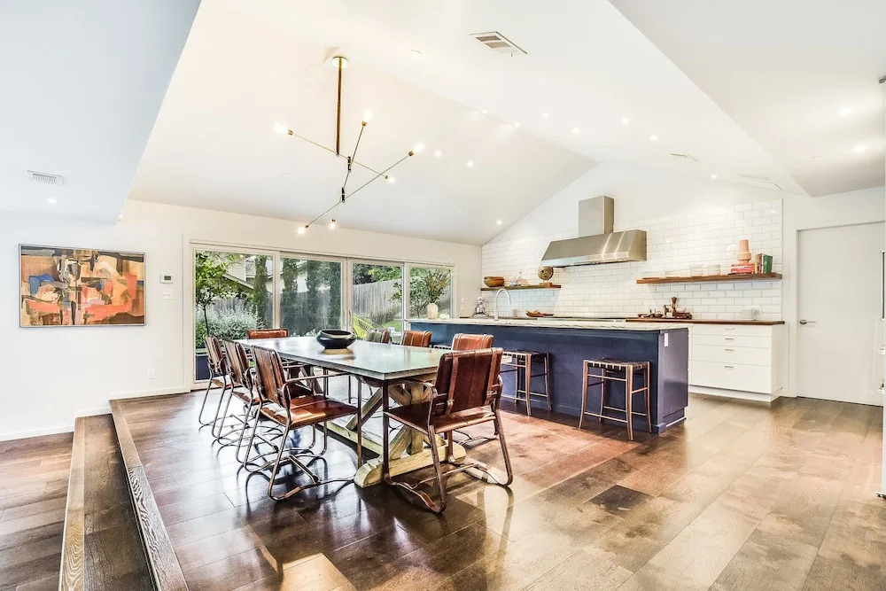 2602 Austin - 5 Br Home