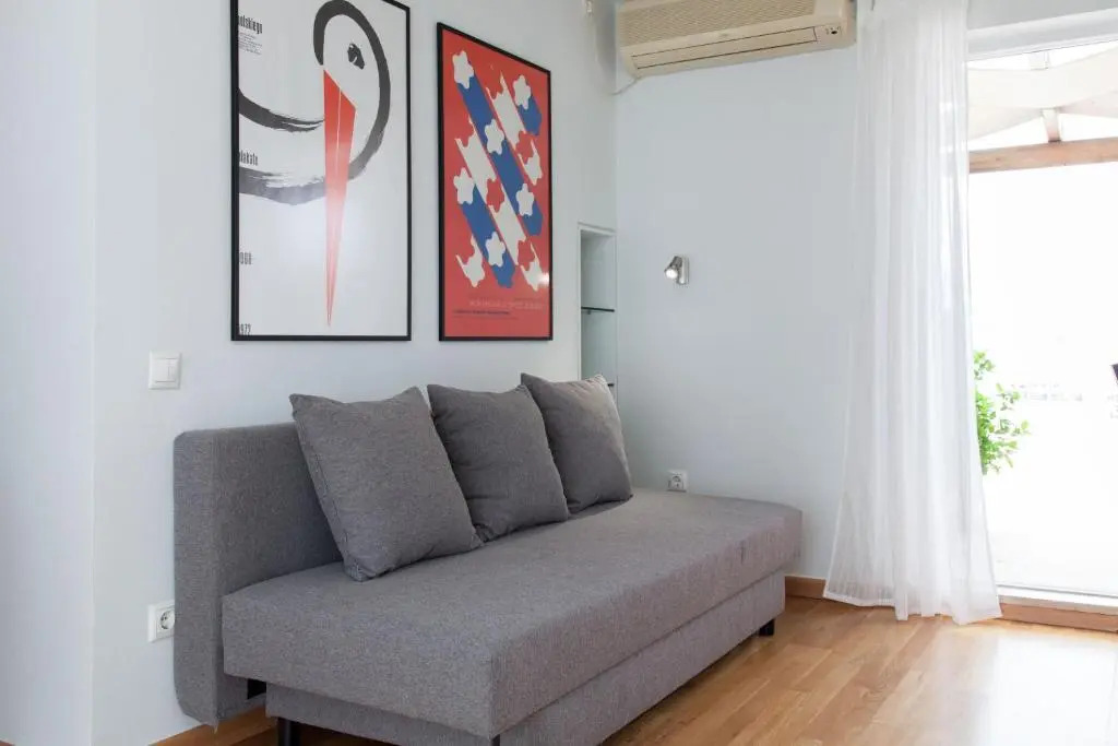 Homz AH02 Kolonaki Penthouse Studio