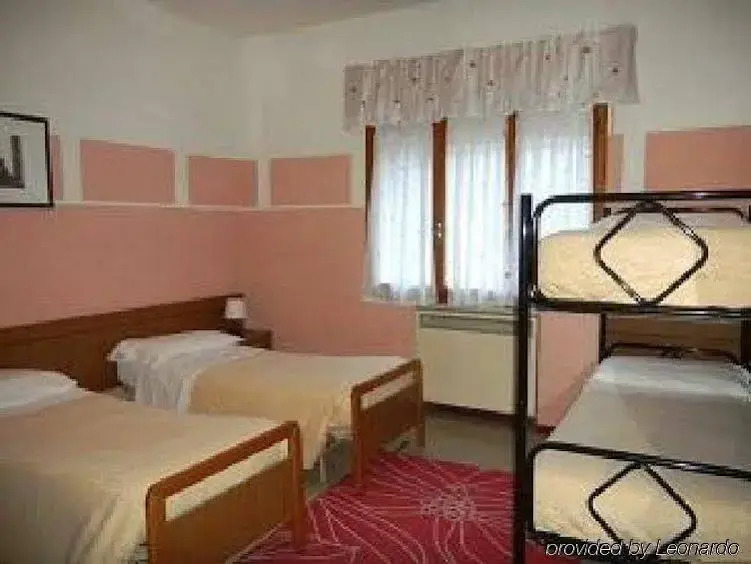 Hotel Everest