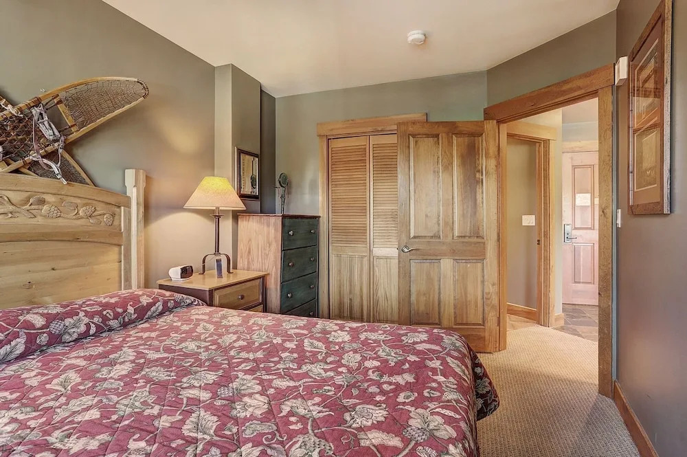 8843 The Springs 2 Bedroom Condo