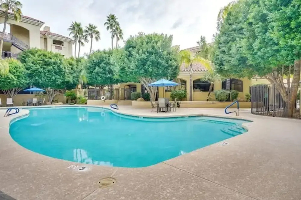 Executive 2 Bdrm Condo in the Heart of Biltmore!