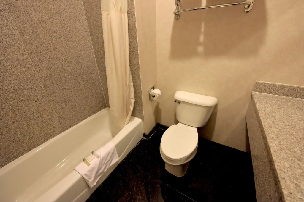 Crown Choice Inn & Suites Lakeview and Waterpark