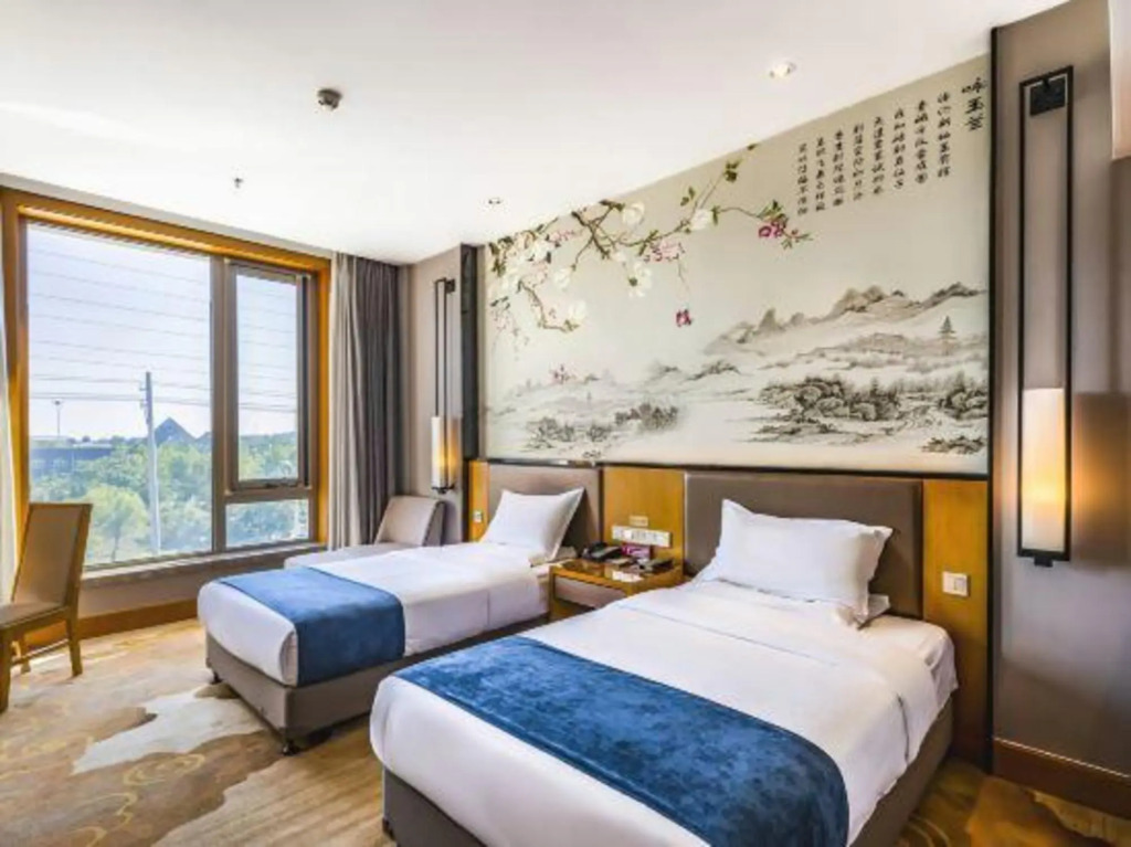 Lincheng Chenguang Hotel