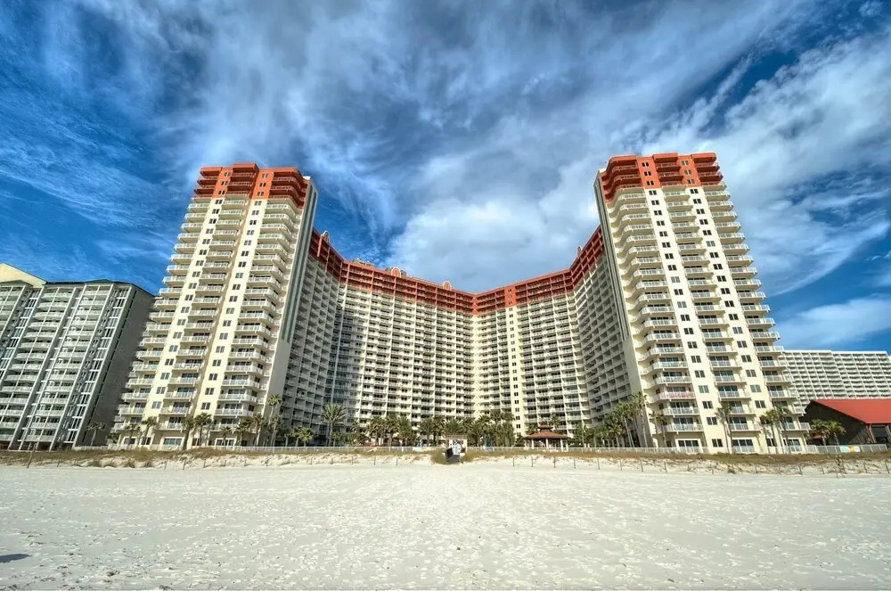 Shores Of Panama 1506, Perfect For A Great Couples Getaway! Free Fun! Reserved Parking 1 Bedroom Condo by RedAwning