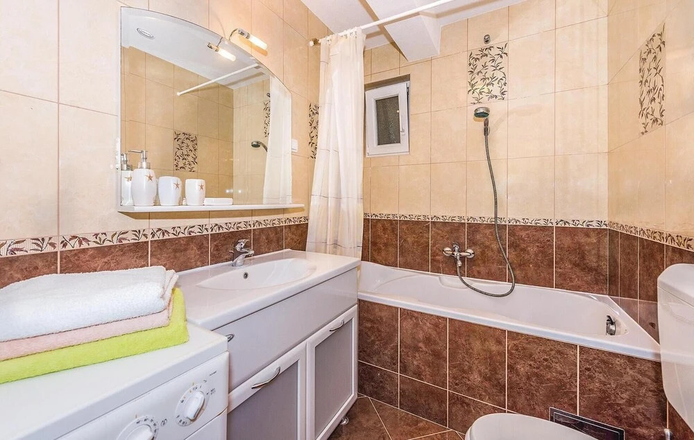 Nice Home in Tisno With Wifi and 2 Bedrooms