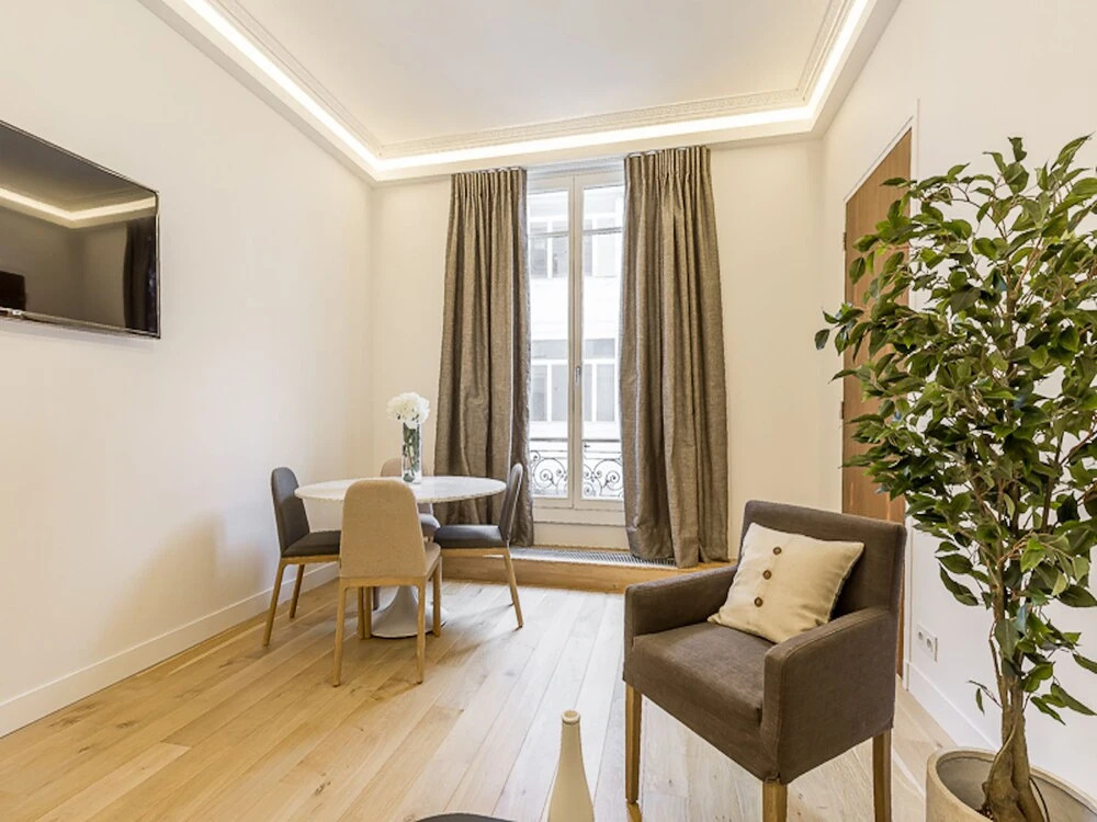 My Paris Apartments - Champs Elysées