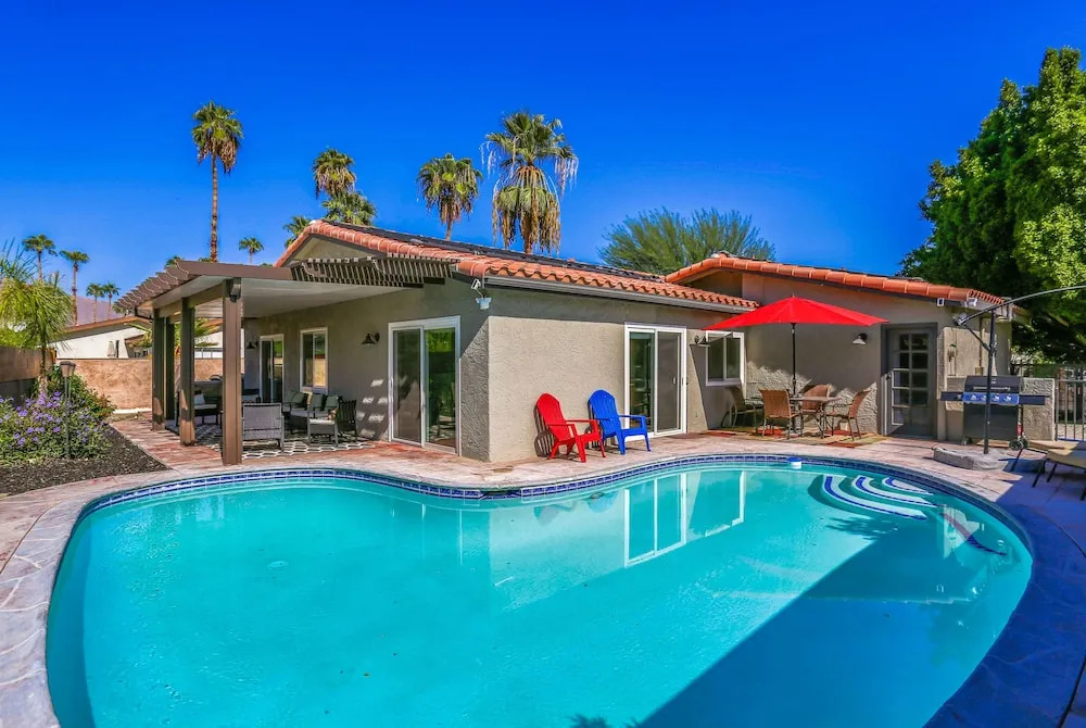 819 Palm Springs - 3 Br Home