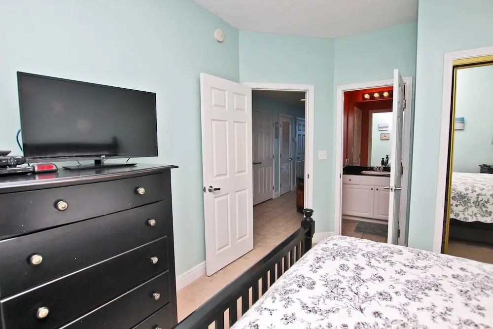 San Carlos 703 - Three Bedroom Condo