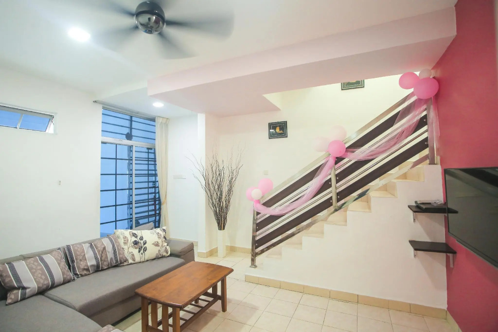 DesaTebrau NewStar Homestay - Wedding Bridal House