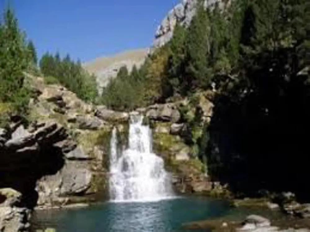 House With 3 Bedrooms in Age, With Wonderful Mountain View, Pool Acces