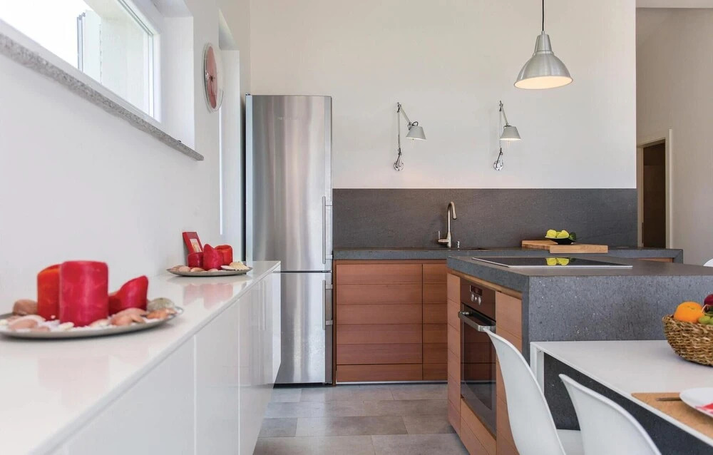 Awesome Home in Malinska With Wifi and 2 Bedrooms
