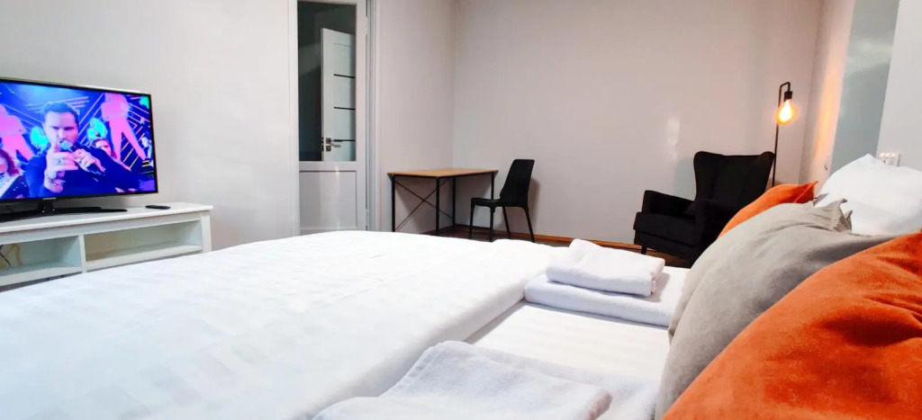 Best Guest House (Бэст Гест Хаус) на проспекте имени Ленина 6
