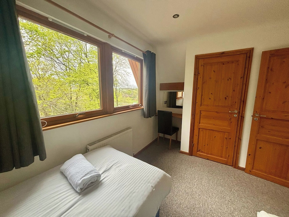 Acorn Lodge
