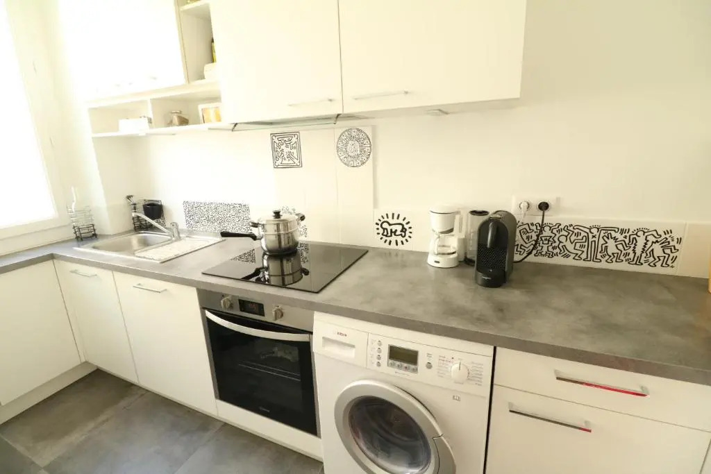 1 bedroom with direct view to the Old Port 267