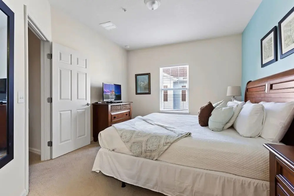 Welcoming 4 BR Sleeps 10 Guests WL2901