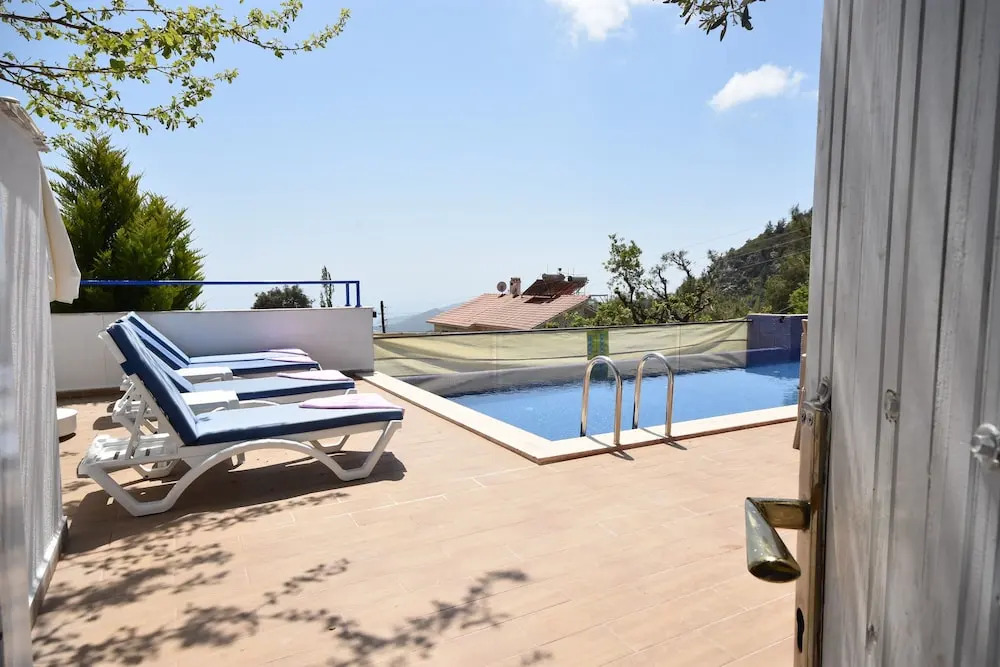 Villa Bengu by Helaltatilvillari