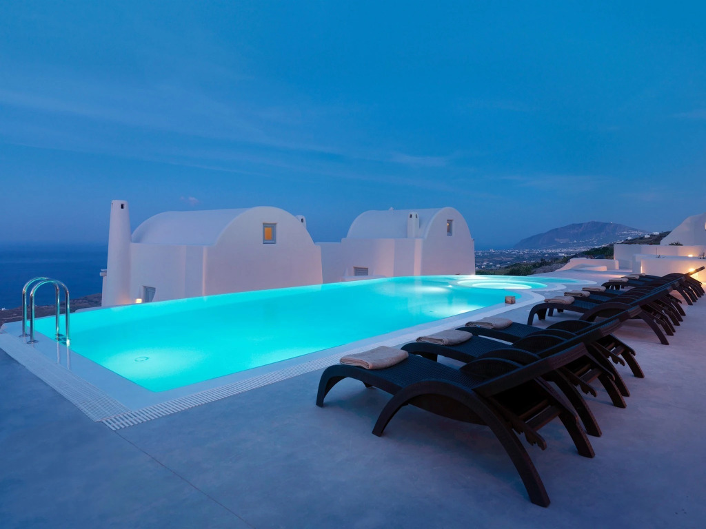 Dome Santorini Resort