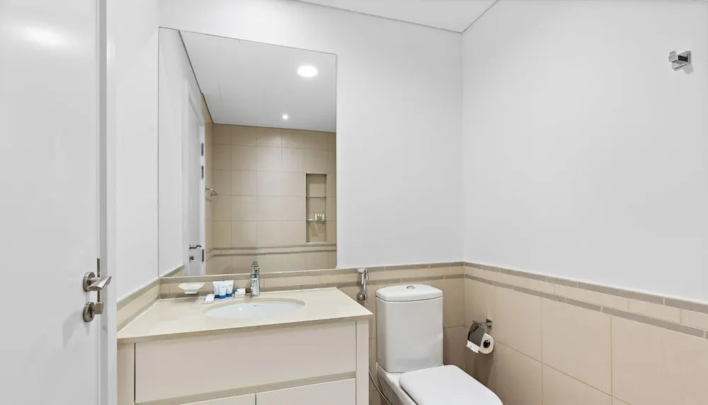 WelHome - Urban Serenity, Zahra Breeze 2 Bedroom Retreat