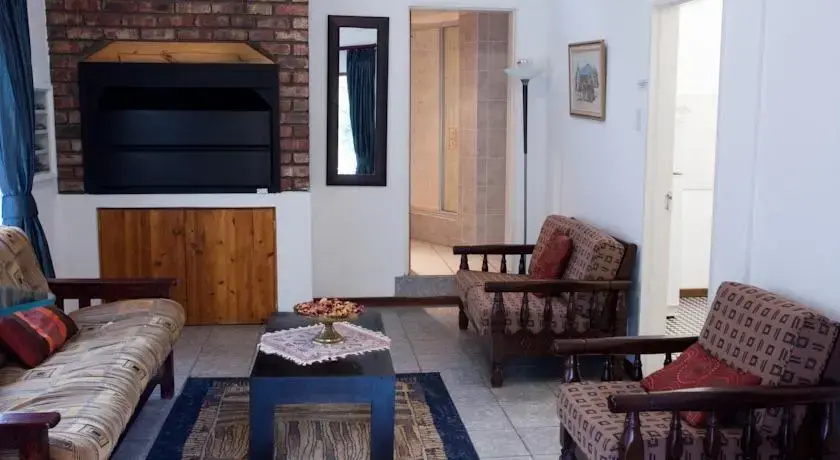 Cango Accommodation Units