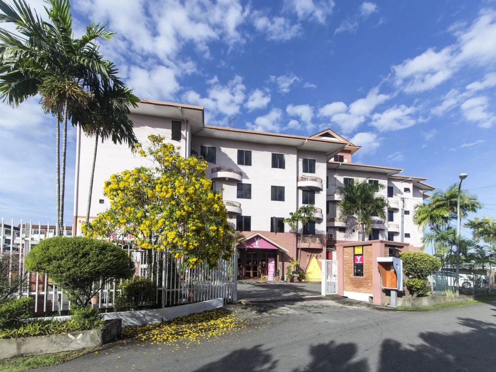 Y Hotel