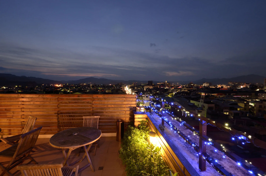 Hotel Modern Puli