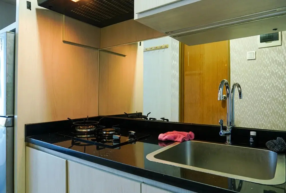 Fully Furnished and Cozy Studio Tifolia Apartment