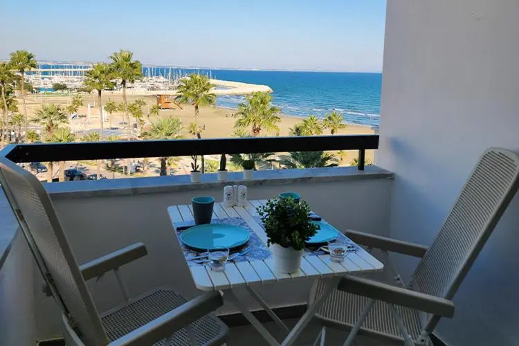 Merab Holidays Apartment Sunorama Beach Gardens 402