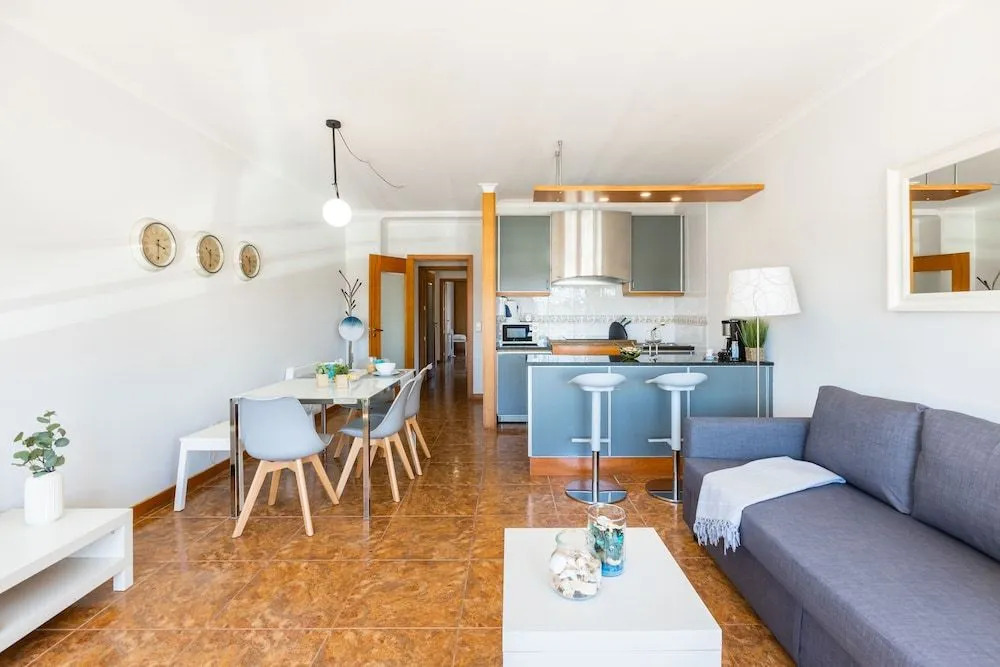 Aguda Beachfront Apartment