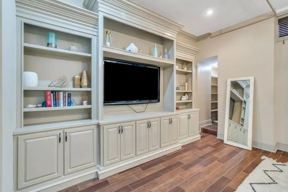 Spacious Sazerac Sanctuary