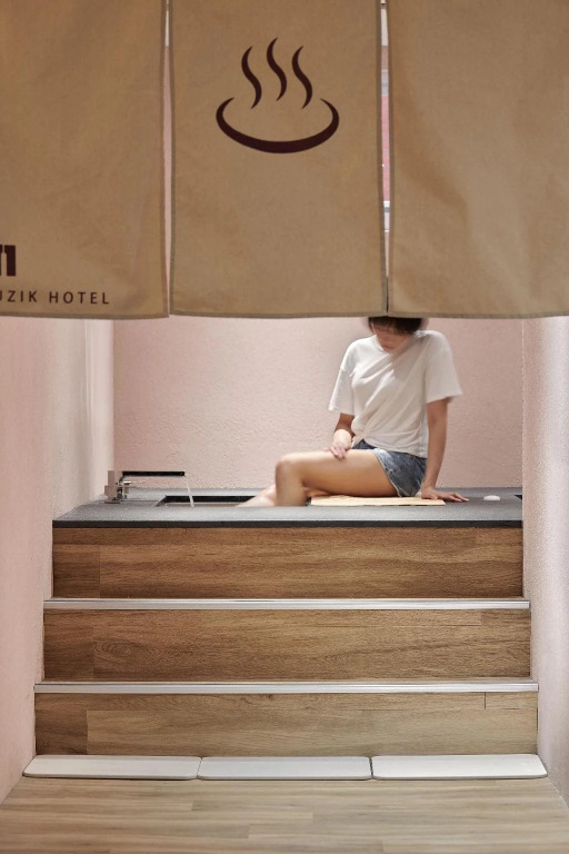 Muzik Hotel - Ximen Station Branch
