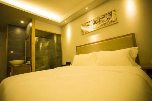 Yishe Hotel Shilu Road Metro Station Branch