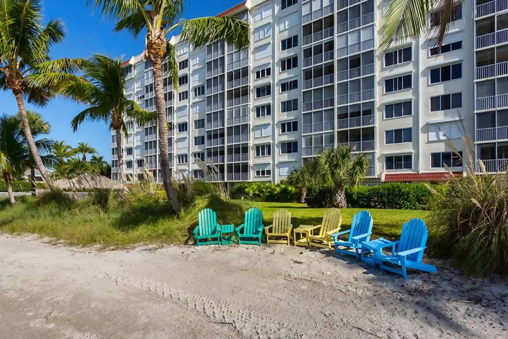 Sun Caper 808, 2 Bedrooms, Sleeps 4, Gulf Front, Heated Pool, Elevator