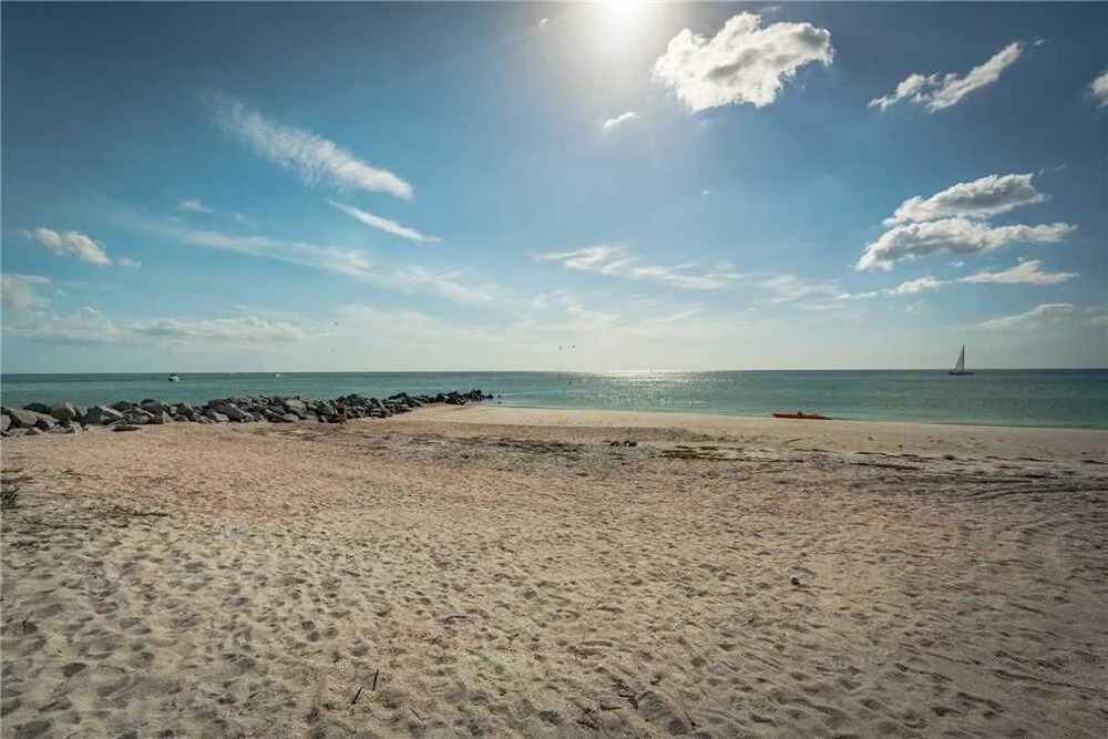 Seashell 19 - Two Bedroom Condo