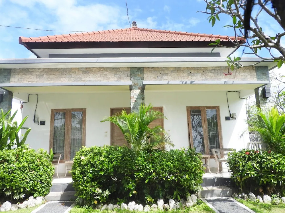 Taman Asih Bingin Homestay