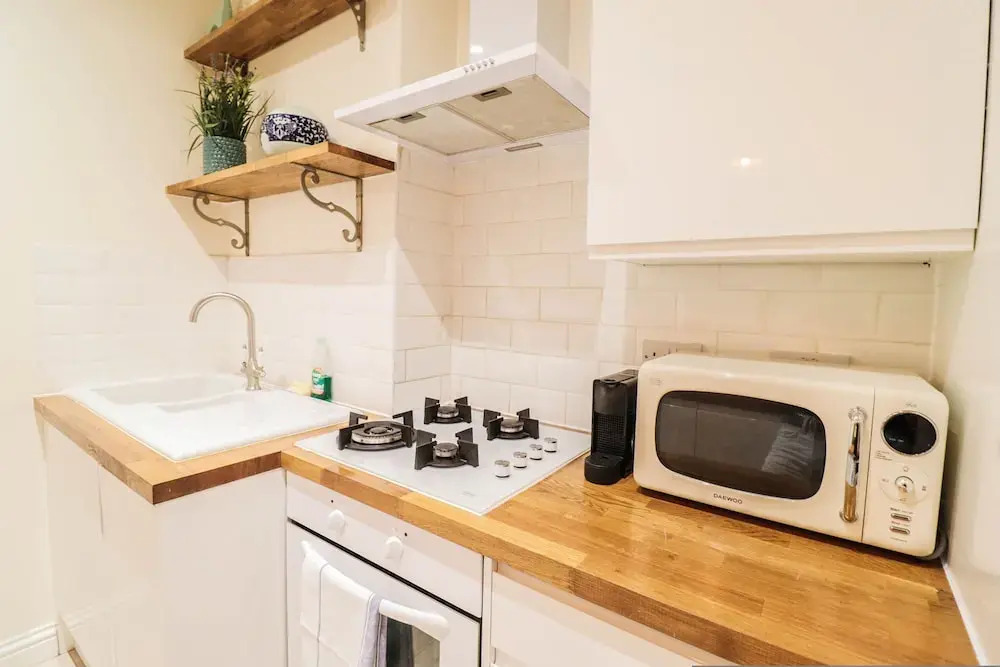Right by Oval Station - 2 bed Flat Free Wifi