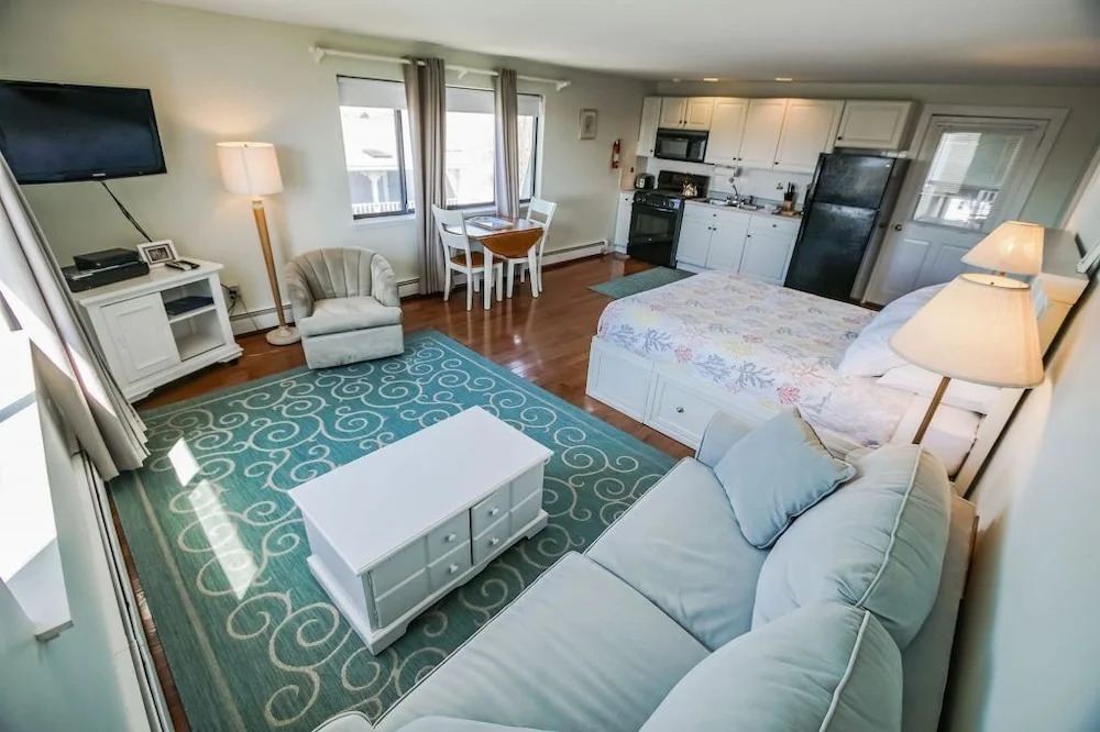 Neptune House Block Island Resort