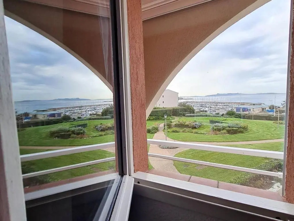 Appartement Six-Fours-les-Plages, 3 pièces, 6 personnes - FR-1-316-294