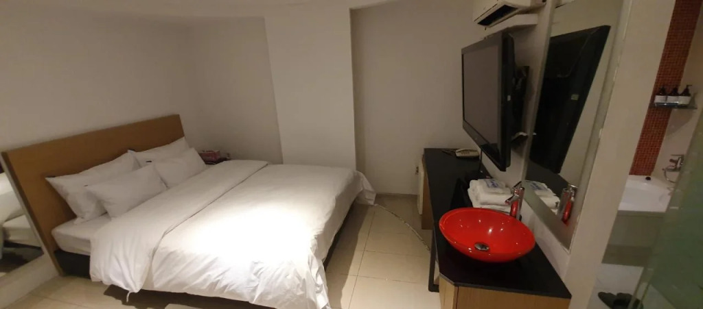 Infinity Hotel