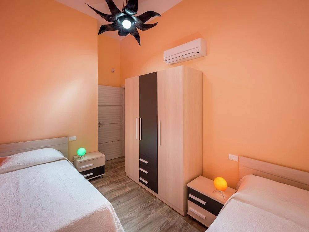 Splendid Holiday Home in Castellammare del Golfo near Beach