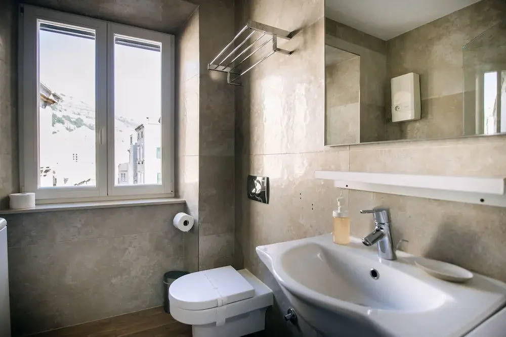 Panorama Old Town apartment by DuHomes