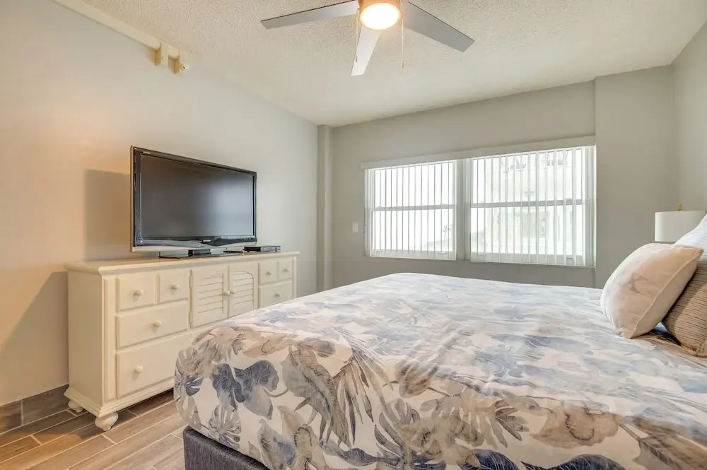 Direct Beach Access & View: Satellite Beach Condo!