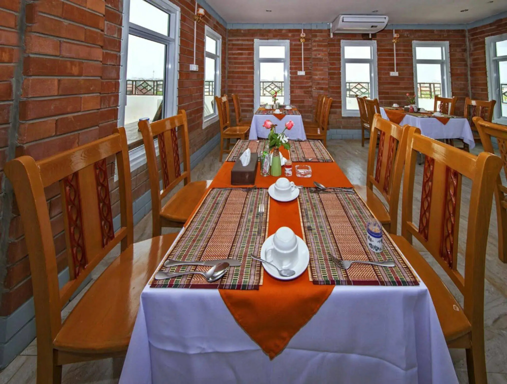 Shwe Hnin Si Hotel
