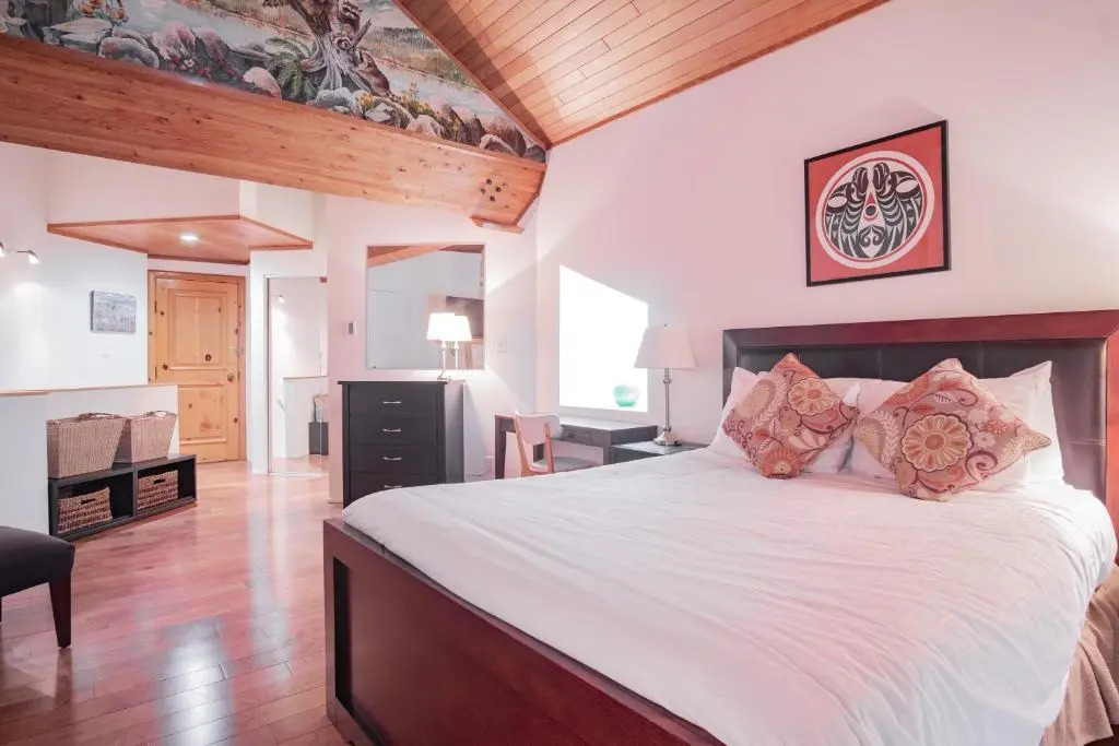 Rainbow Lodge by Outpost Whistler